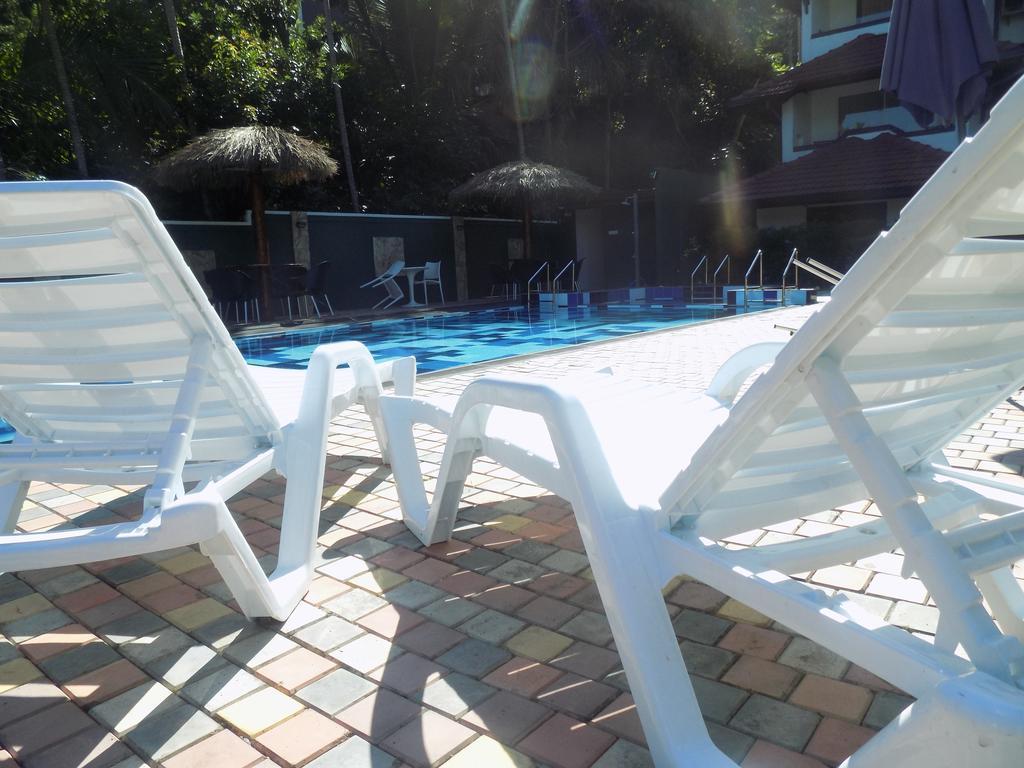 Kandyan Hotel Exterior photo