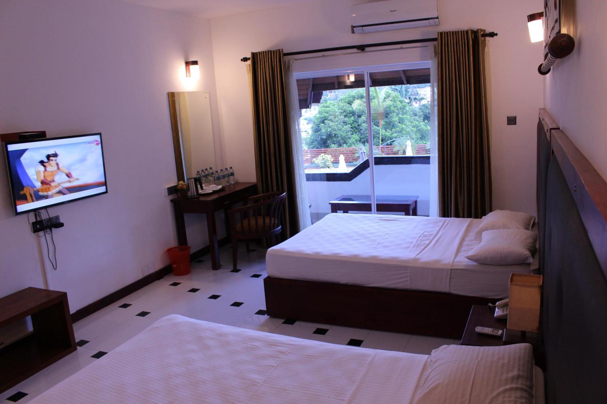 Kandyan Hotel Exterior photo