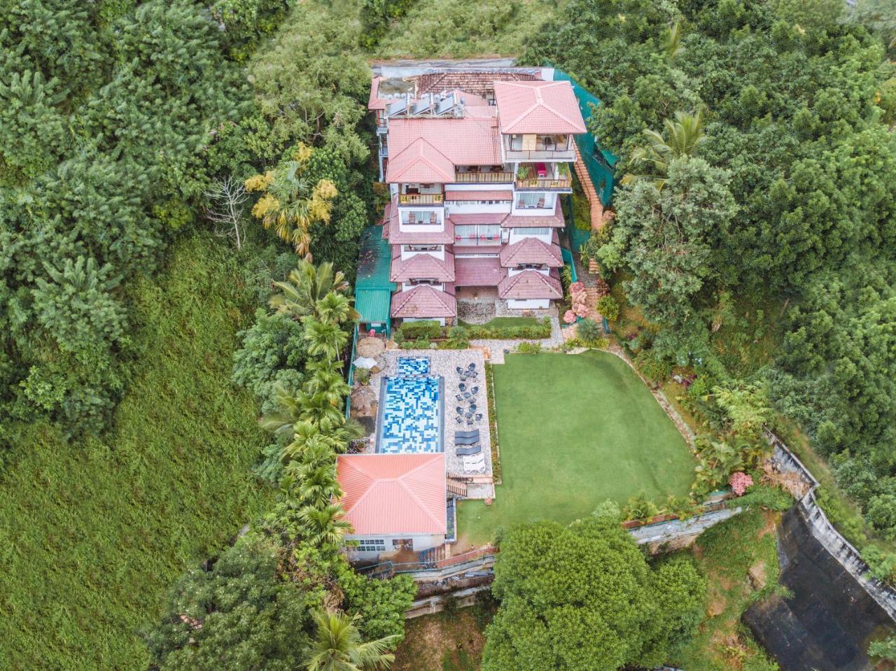Kandyan Hotel Exterior photo